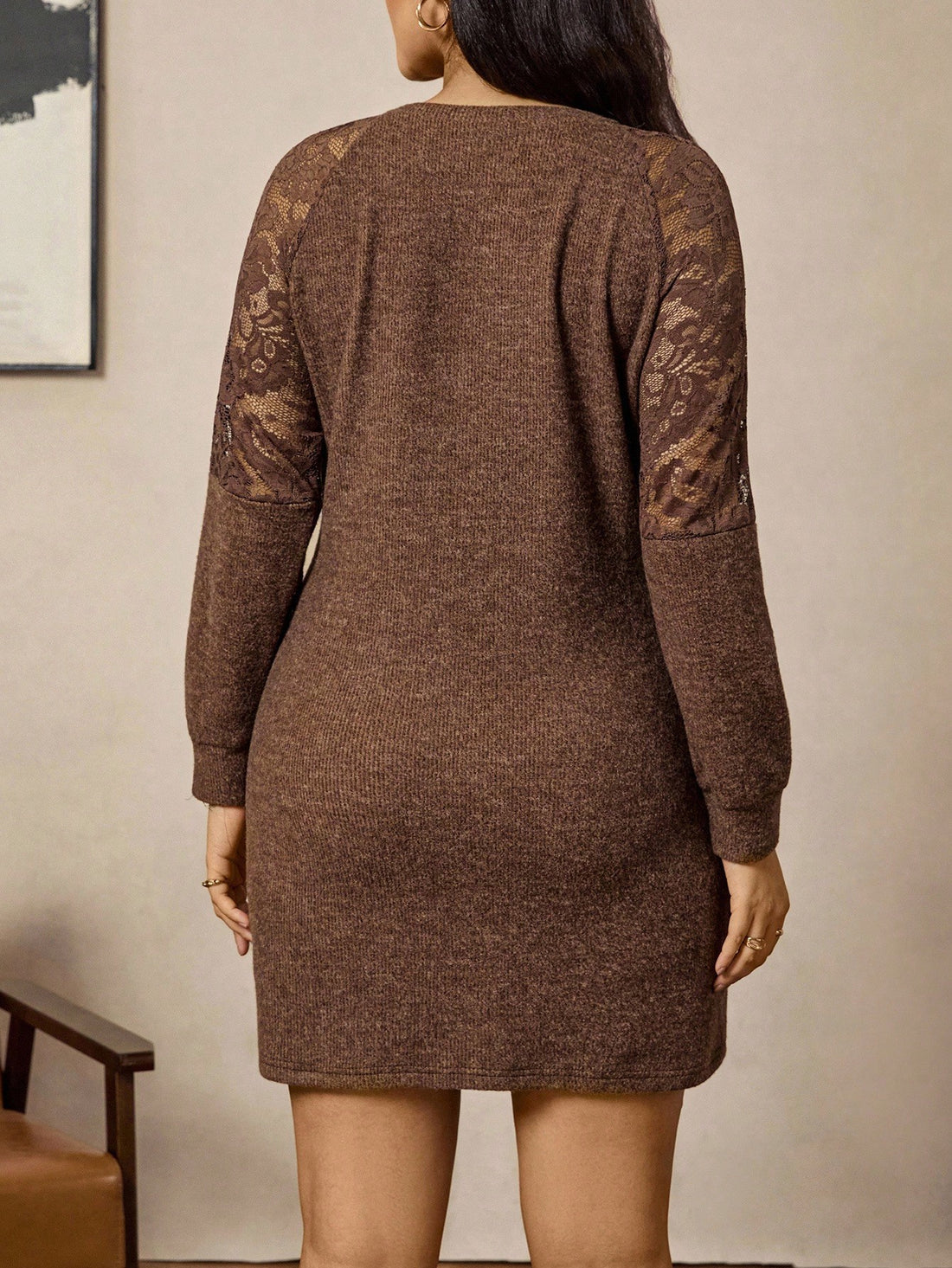 Step into fall with playful charm in this plus size vintage-inspired brown dress, adorned with a whimsical coin pattern. The long sleeves and delicate lace splice add a touch of elegance while keeping you cozy. Perfect for crisp autumn days, it effortlessly combines comfort and style for a flattering, fun look you’ll love to wear all season long.
