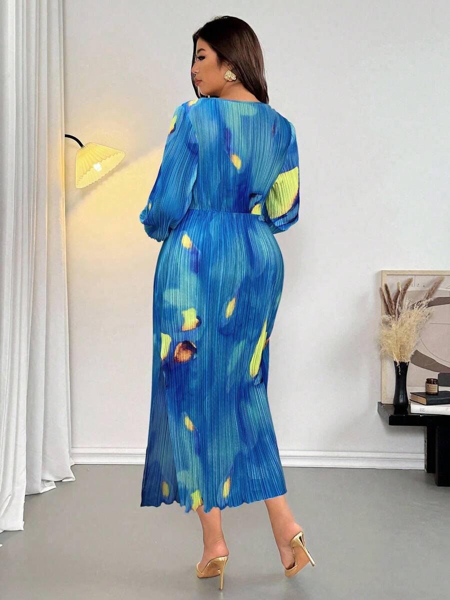 This elegant plus-size dress features a graceful floral print complemented by romantic lantern sleeves, offering both style and comfort. The twist knot detail at the waist enhances your silhouette, creating a flattering fit perfect for wedding guests. Designed to combine sophistication with ease, this dress ensures you look polished and feel confident at any formal occasion.