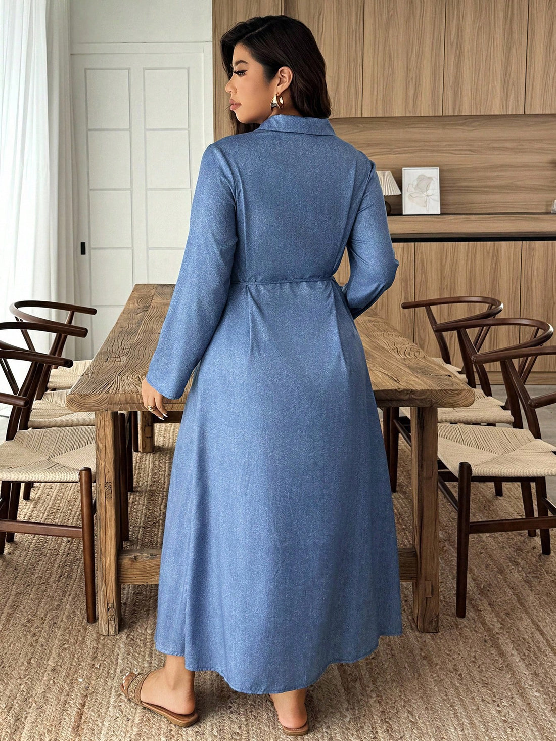 Step into fall with flair in this Elegant Plus Size Floral Print Long Sleeve Shirt Dress. Designed to flatter your curves, it features a charming floral pattern and comfy long sleeves perfect for crisp autumn days. Whether you're brunching with friends or strolling through colorful leaves, this dress blends cozy warmth with chic style for effortless elegance.