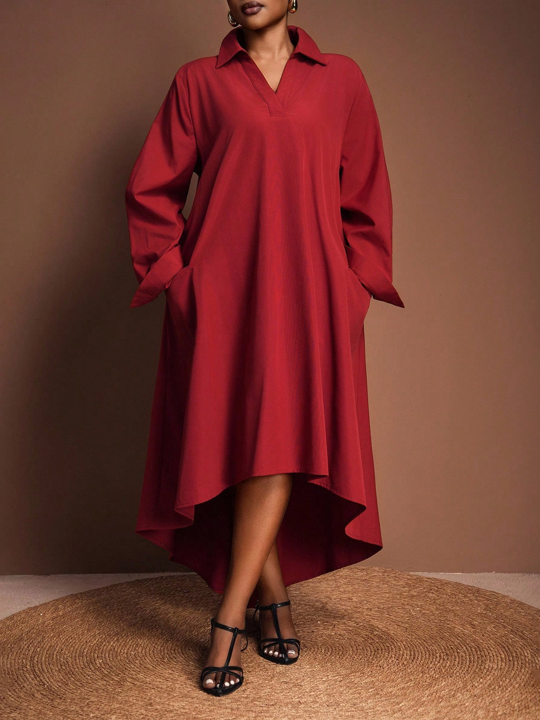 Turn heads with this chic plus size burgundy bodycon mini dress, featuring an asymmetric design that adds a flirty twist to your look. Perfect for a vintage western resort vibe, its rich color and figure-hugging fit let you dance through any occasion with confidence and charm. Embrace your curves and make a stylish statement wherever you go!