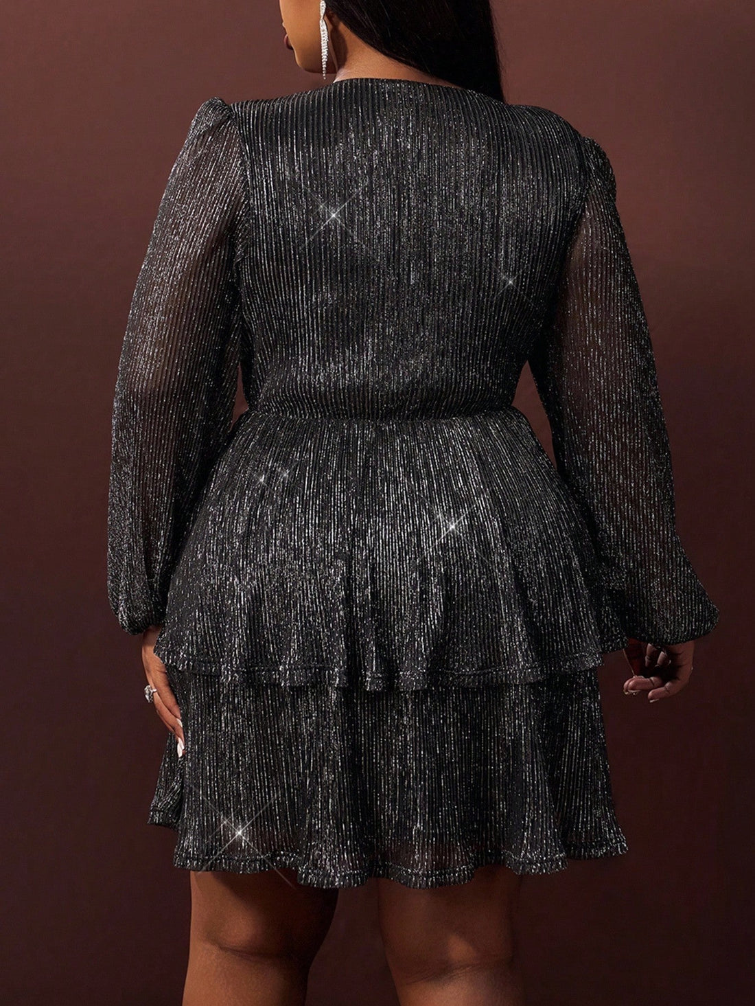 Turn heads this season with our Chic Plus Size Sheer V-Neck Sequin A-Line Party Dress! Sparkling sequins catch every light, while puff sleeves add a flirty, fun vibe perfect for autumn and winter festivities. Its flattering A-line silhouette highlights your curves with ease, making you the life of any party. Celebrate in style and shine bright wherever you go!