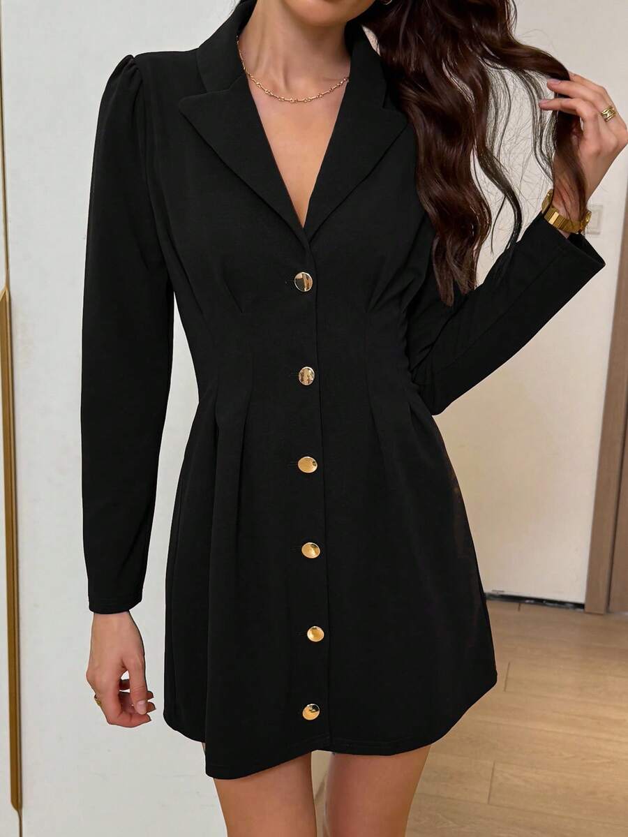 Stripes never go out of style—and this Easowa vintage number proves it! Featuring a charming striped pattern and flattering A-line silhouette, this long sleeve dress is your go-to piece for cozy autumn and winter days. The elegant yet casual vibe makes it perfect for everything from coffee dates to weekend adventures. Layer it with your favorite cardigan or jacket, and you've got an effortlessly chic look that feels both timeless and totally you.