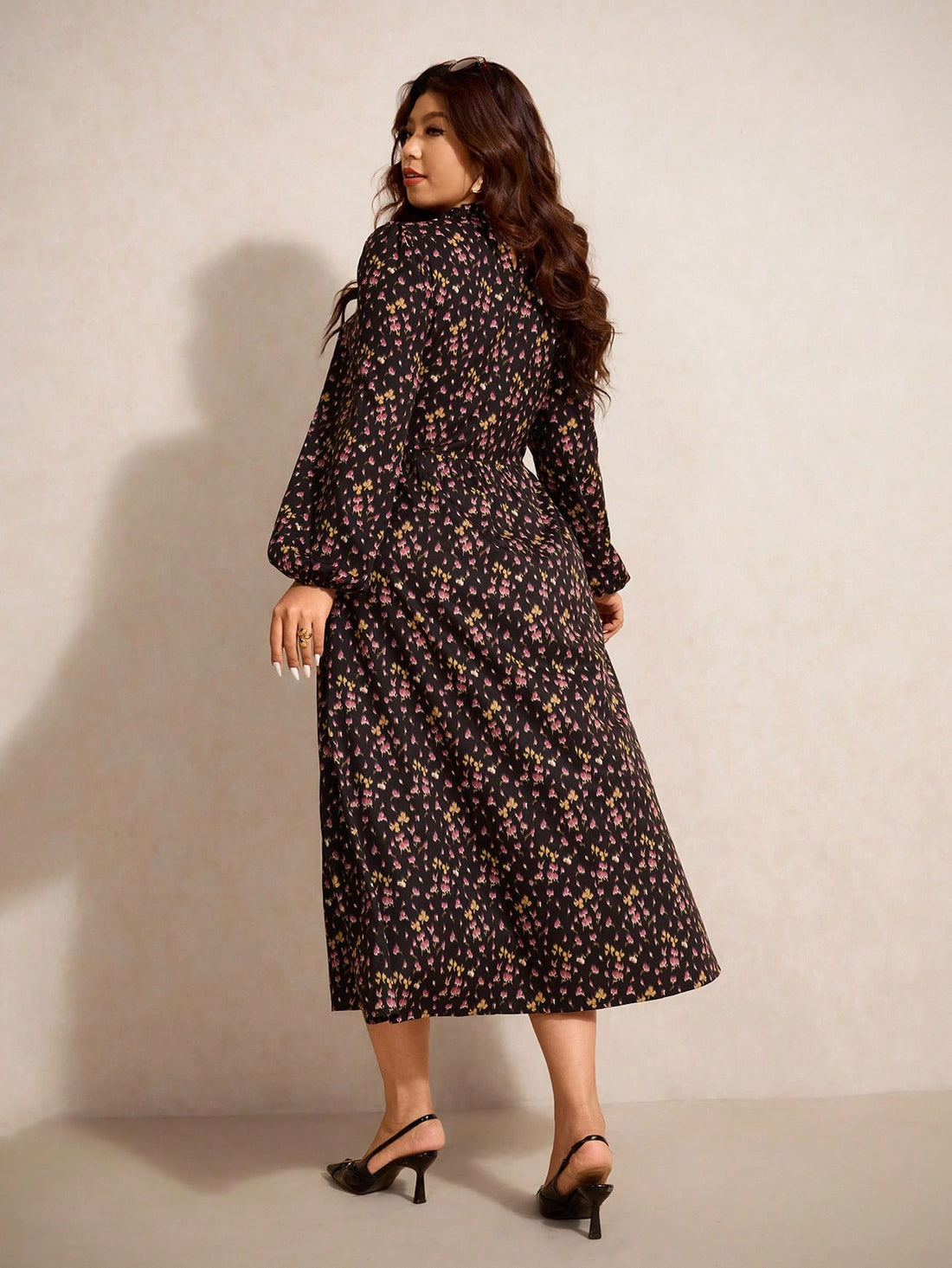 Embrace effortless sophistication with this stunning plus-size A-line dress, your new autumn-winter essential. Designed with clean lines and a flattering silhouette, it transitions seamlessly from casual coffee dates to evening outings. The minimalist aesthetic pairs beautifully with sneakers or heels, while the generous cut ensures all-day comfort without compromising style. Perfect for those who appreciate understated elegance with a modern edge. Layer it with your favorite jacket or wear solo—this versat