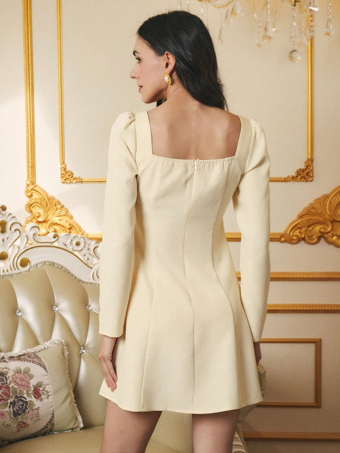 Get ready to turn heads at your next party with our Elegant Pearl-Decorated Square Neck Fitted Dress for Autumn and Winter Parties! With its sophisticated square neckline and subtle pearl embellishments, this dress is perfect for any special occasion. Made for the cooler months, it will keep you looking stylish and feeling cozy.