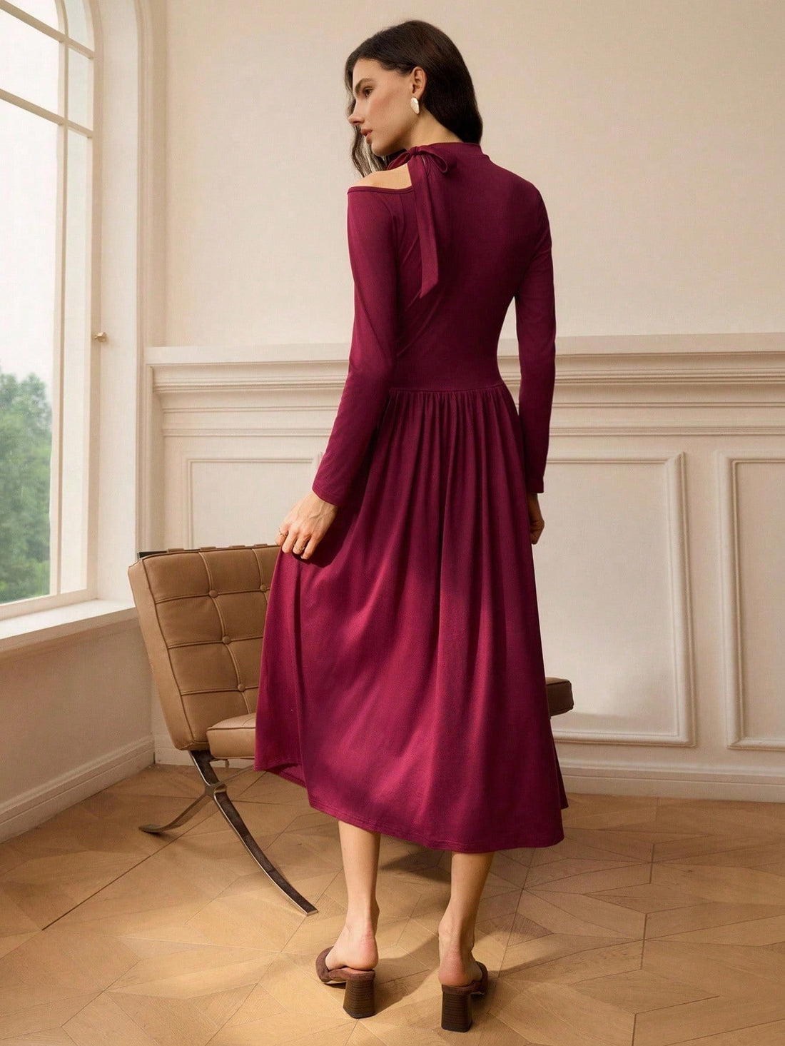Add a touch of chic and style to your wardrobe with our Off-Shoulder Ruffle Collar Long Sleeve Pleated Dress for Women! The versatile design allows you to make a fashionable statement while staying comfortable with its stylish fit. Perfect for any occasion, this dress is sure to turn heads.