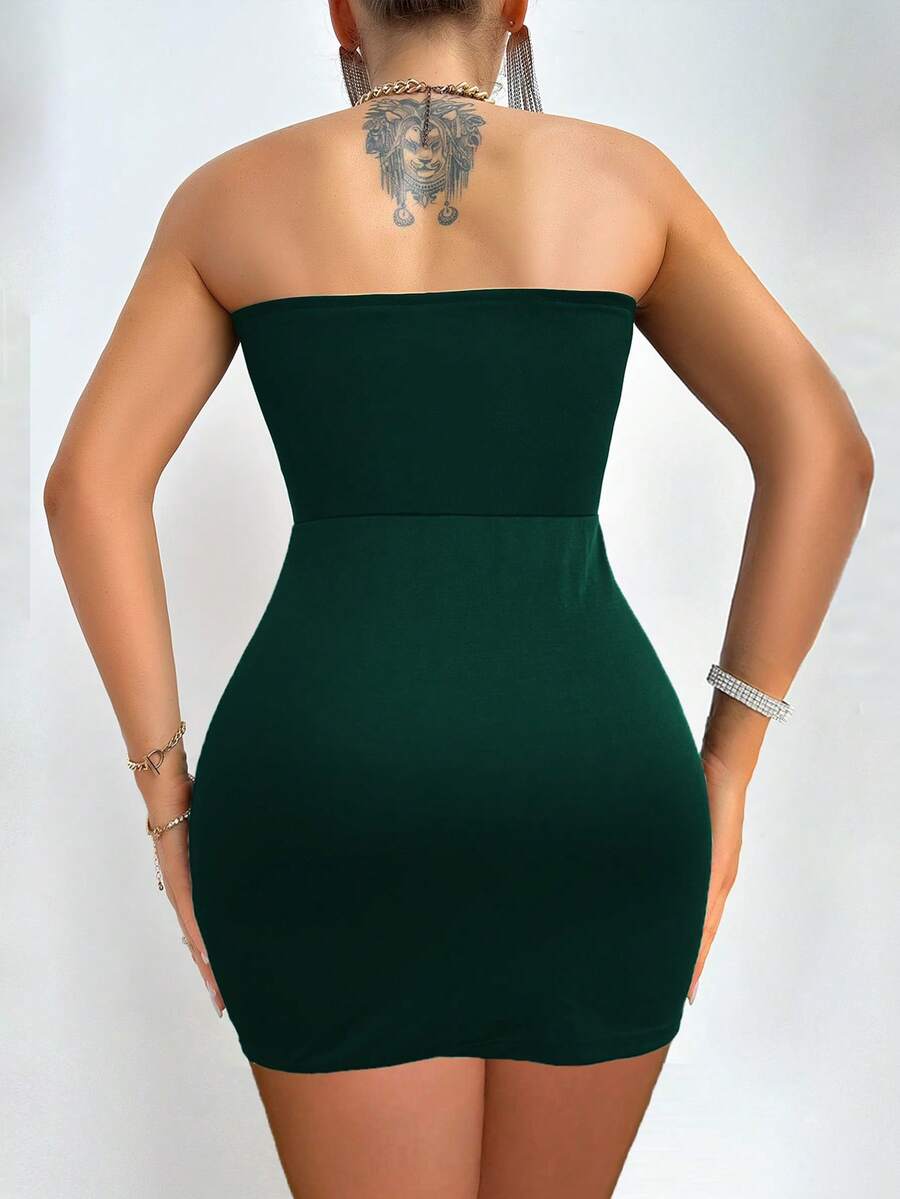 Turn heads this season in our stunning strapless bodycon dress—the ultimate wardrobe essential for those who love to make a bold statement. Crafted in a sleek solid color, this figure-hugging silhouette flatters every curve while keeping you cool and comfortable all summer long. Perfect for date nights, parties, or any occasion where you want to feel absolutely fabulous. Slip it on and let your confidence do the talking!