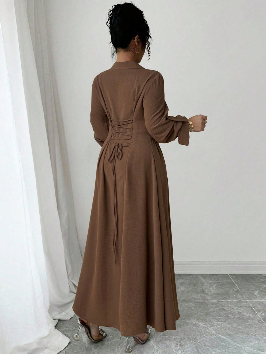 Embrace effortless Parisian charm with this sophisticated long-sleeve dress, designed to celebrate curves with timeless elegance. The relaxed silhouette drapes beautifully while the classic French aesthetic keeps you looking polished through autumn and winter. Versatile enough for casual outings or dressed-up occasions, this wardrobe essential combines comfort with understated style. Perfect for anyone who believes that looking fabulous should feel as good as it looks.