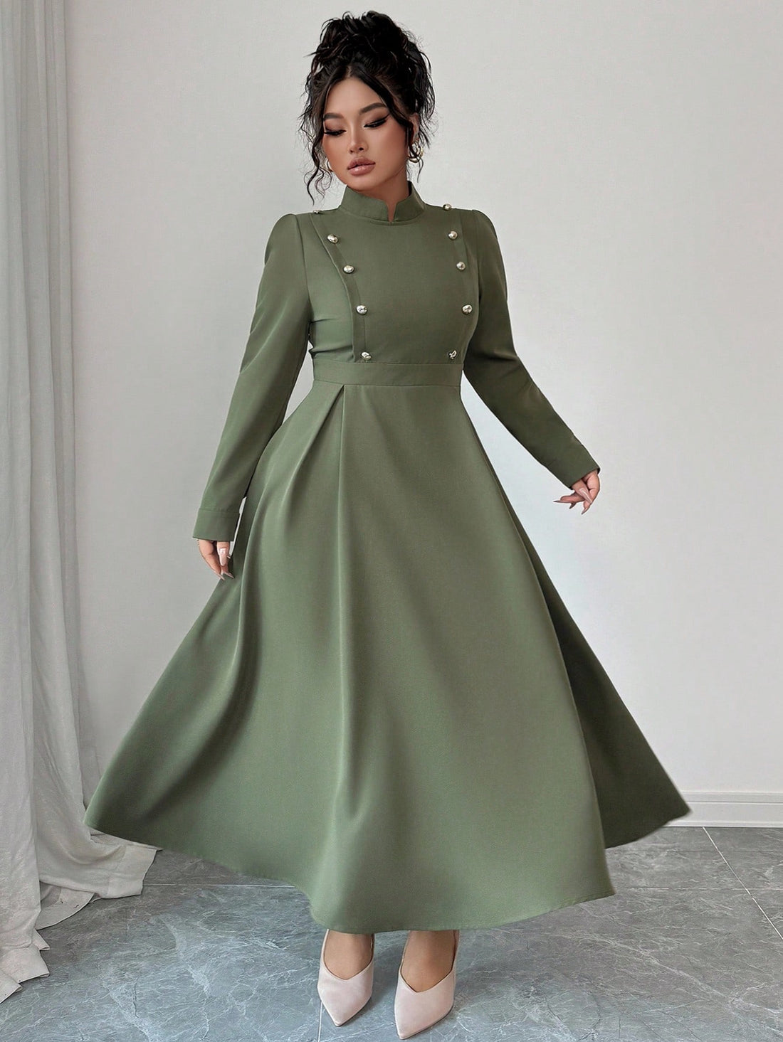 Embrace the season in style with our Chic Plus-Size Autumn Dress—where comfort meets sophistication. Crafted for curves, this elegant piece features a flattering silhouette that celebrates your figure while keeping you cozy through cooler months. The timeless design transitions effortlessly from casual outings to special occasions, making it a wardrobe essential. Rich autumn tones and quality fabric ensure you'll feel confident and fabulous all season long. Because looking good shouldn't mean compromising o