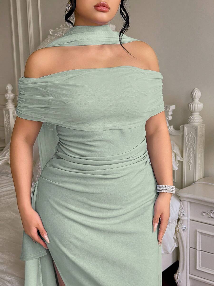 Sophisticated elegance meets modern comfort in this navy blue off-shoulder maxi dress, expertly designed for plus-size figures. The graceful off-shoulder neckline creates a romantic, flattering silhouette perfect for Christmas parties, formal galas, and special celebrations. Flowing maxi length provides timeless appeal while the carefully tailored fit ensures all-day comfort and confidence. Rich navy hue pairs effortlessly with statement jewelry and heels for a polished, memorable look.