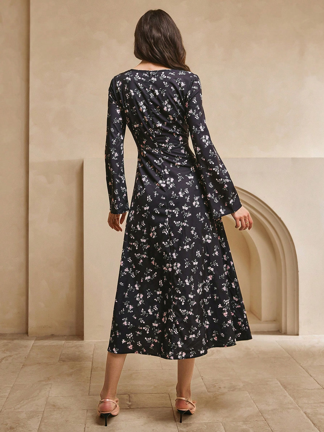 Elevate your winter wardrobe with this stunning floral lace patchwork dress that effortlessly transitions from romantic dinner dates to cozy afternoon tea gatherings. The intricate lace detailing paired with delicate floral patterns creates a sophisticated yet whimsical look that turns heads at every occasion. Whether you're celebrating the holidays or simply want to feel fabulous, this dress combines elegance with a touch of playful charm. The thoughtful patchwork design adds visual interest while maintain