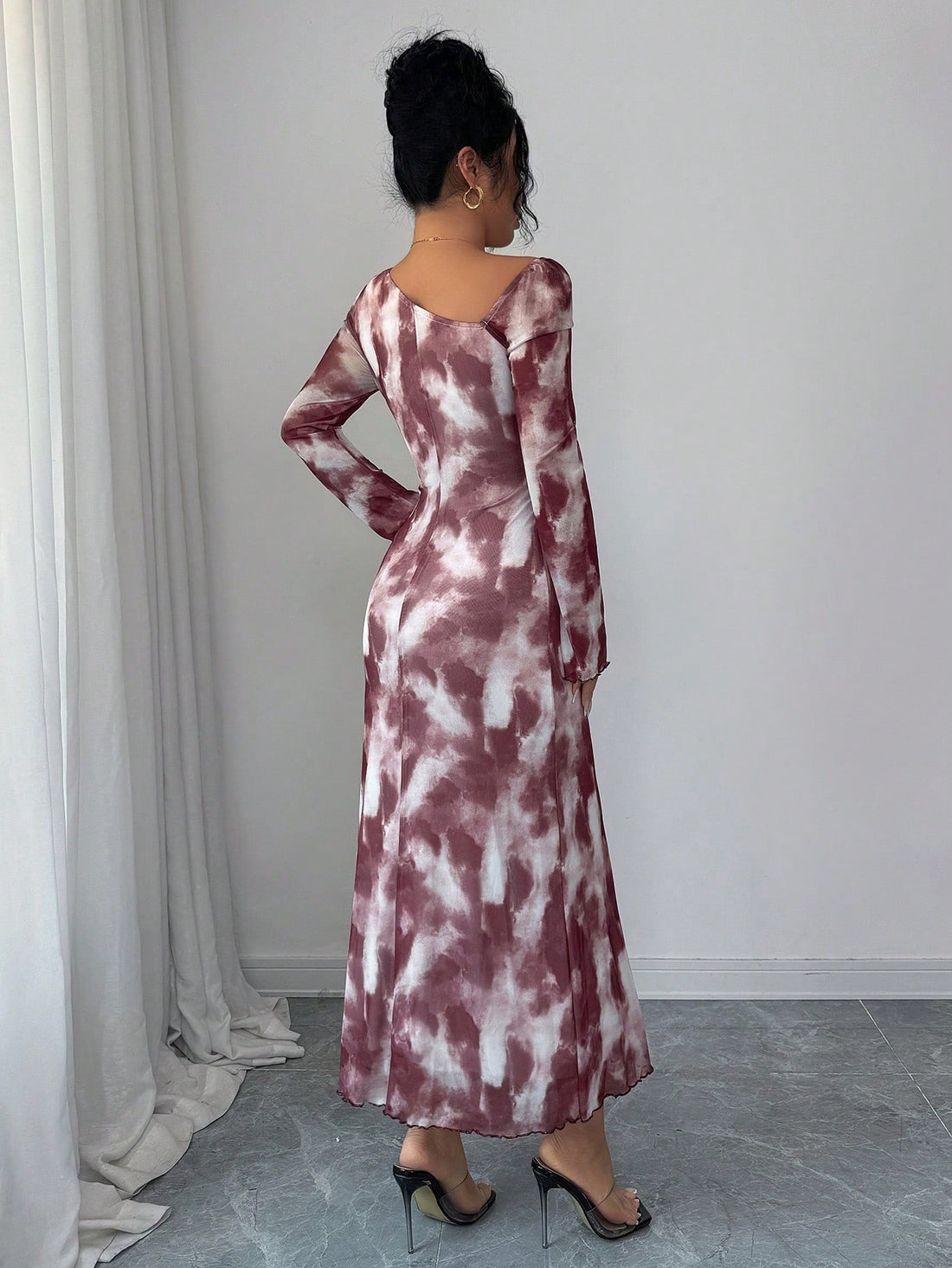 Embrace the season with this stunning winter floral dress that's equal parts sophisticated and fun. The elegant oblique shoulder design creates a flattering silhouette while the flowing long cut keeps you comfortable and chic. Perfect for outdoor adventures, holiday gatherings, or whenever you want to turn heads, this dress combines timeless floral prints with modern styling. Whether you're strolling through a winter market or attending a festive event, you'll feel effortlessly put-together and ready to mak