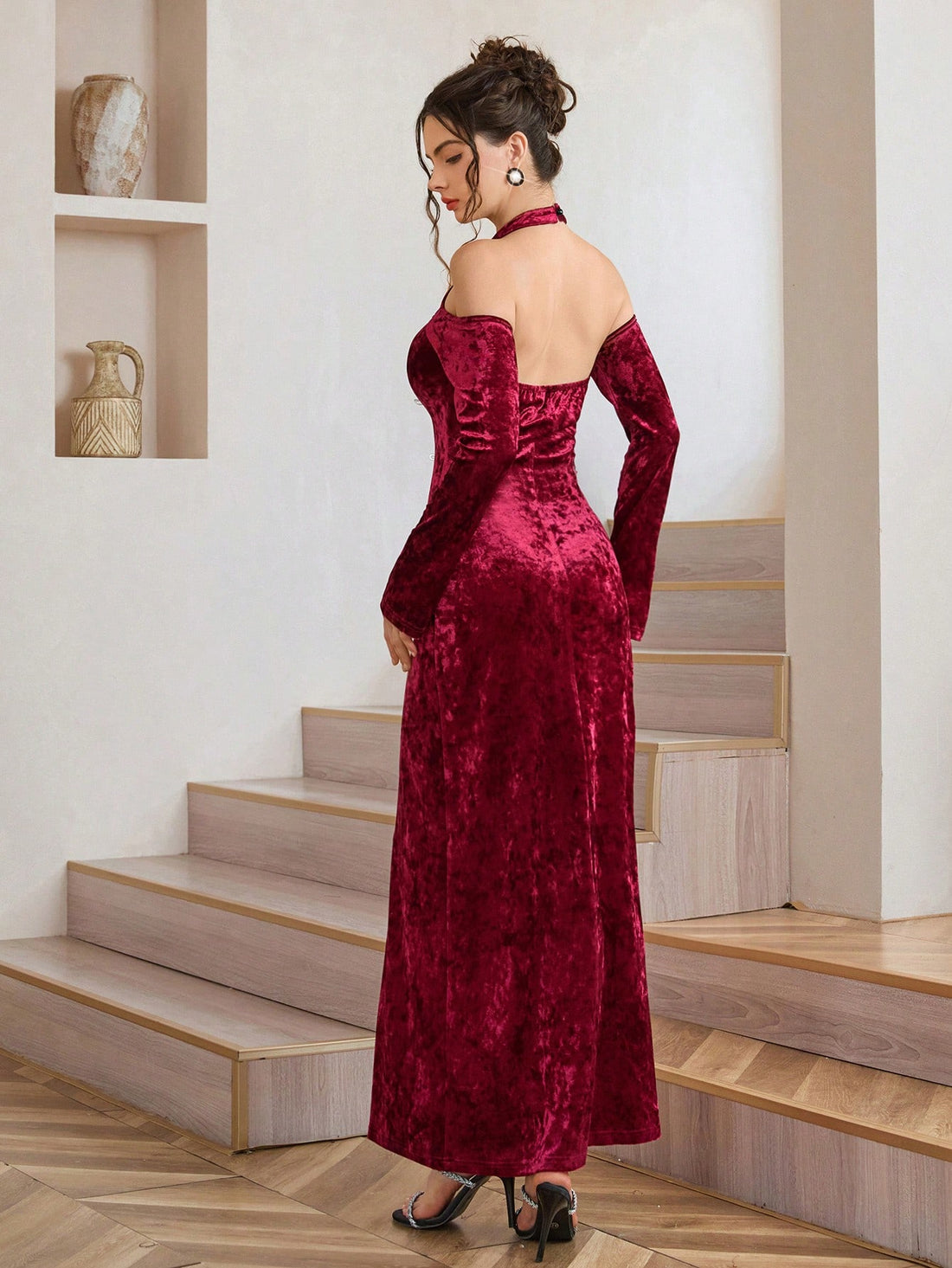 Make a statement this season in our Charming Velvet Open Shoulder Long Sleeve Cocktail Dress—where sophistication meets playful elegance. The luxurious velvet fabric drapes beautifully while the trendy open shoulder design adds a flirty touch to your evening look. Perfect for autumn and winter gatherings, this dress transitions seamlessly from cocktail parties to holiday celebrations. Long sleeves keep you cozy while the flattering silhouette ensures you'll feel confident and fabulous all night long. Dress 