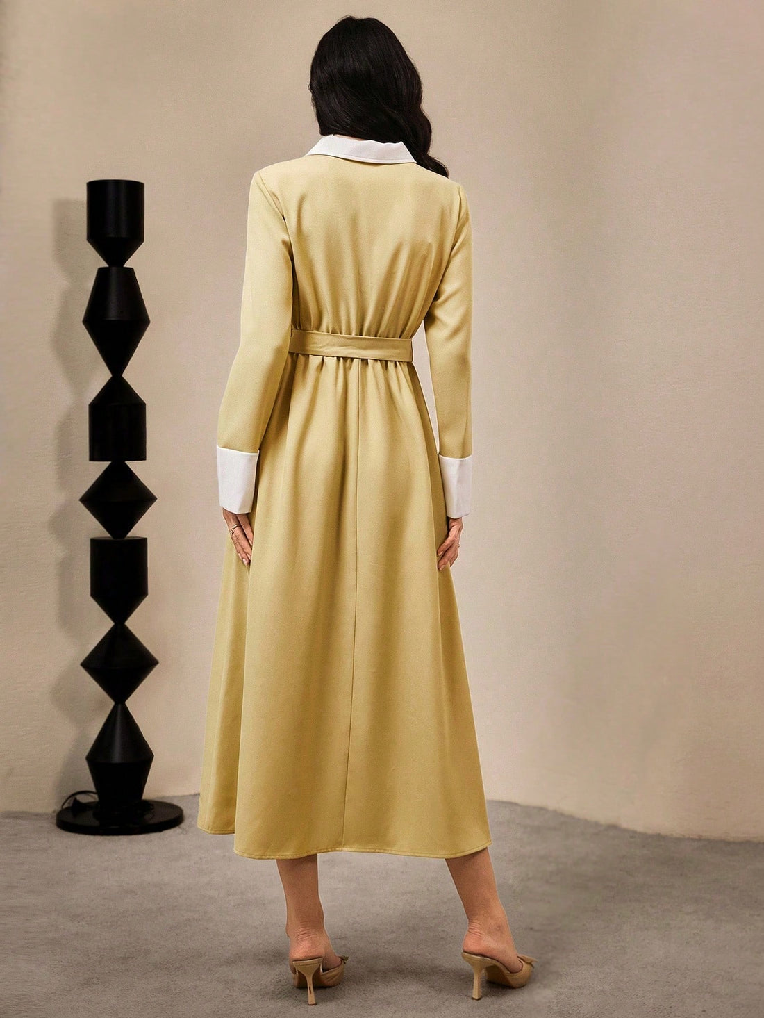 Introducing our Elegant High-Neck Colorblock Winter Dress - the perfect combination of style and comfort for any winter occasion. With a drawstring waist for a flattering fit and a chic colorblock design, this dress will have you looking and feeling your best. Stay warm, stylish, and effortlessly elegant this season!