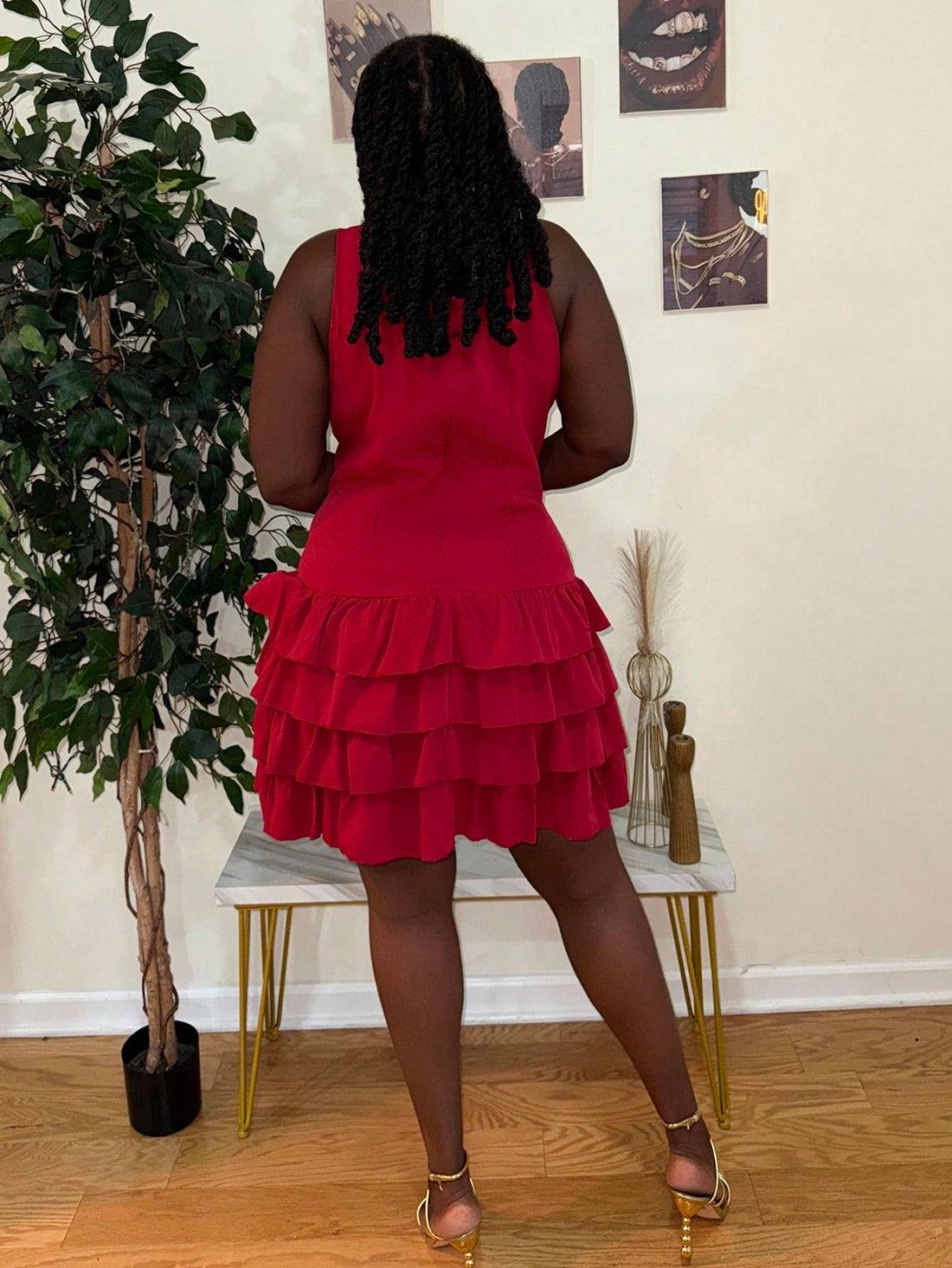 Celebrate in style with this charming plus-size sleeveless dress, designed to flatter pear and triangle body shapes beautifully. The playful ruffled trim adds a touch of whimsy and movement, while the short length keeps things fun and festive. Perfect for birthday bashes and special occasions, this dress combines comfort with eye-catching details that let your personality shine. Whether you're dancing the night away or enjoying cake with friends, you'll feel confident and fabulous in this delightful piece.