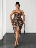 Image 4 - fabric detail of Plus Size Women’s Tie Dye Pleated Casual Halter Neck Dress for Trendy Party Outings