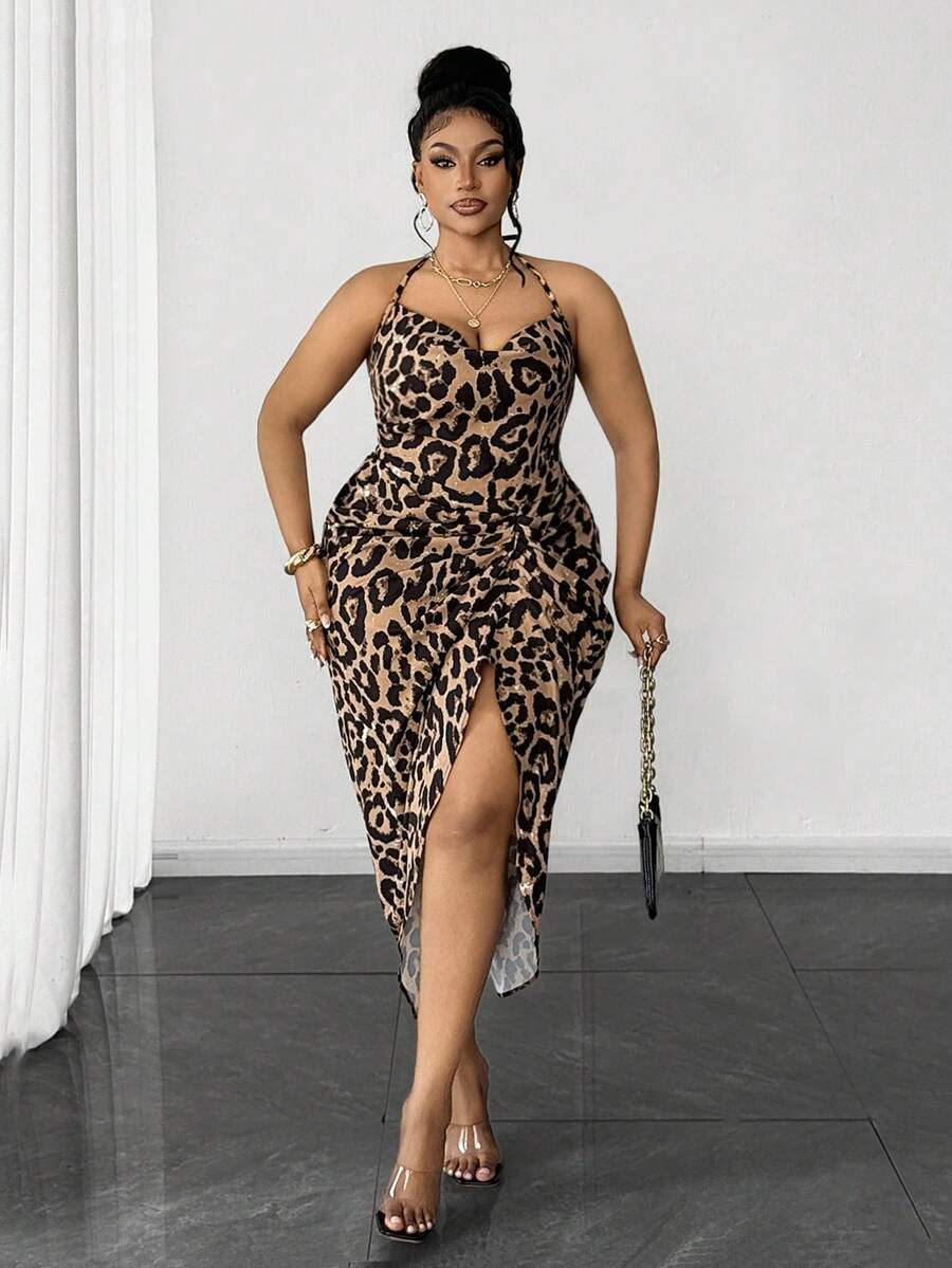 Image 4 - fabric detail of Plus Size Women’s Tie Dye Pleated Casual Halter Neck Dress for Trendy Party Outings