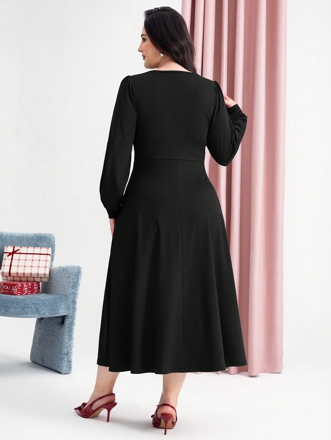 Elevate your wardrobe with this stunning plus-size dress that's equal parts sophisticated and fun! The sweetheart neckline flatters beautifully while long sleeves provide elegant coverage. A charming bow detail adds that perfect touch of personality to your look. Whether you're heading to a special occasion or want to feel fabulous on an everyday adventure, this dress delivers comfort and style in one gorgeous package. Designed for real bodies, real curves, and real confidence.