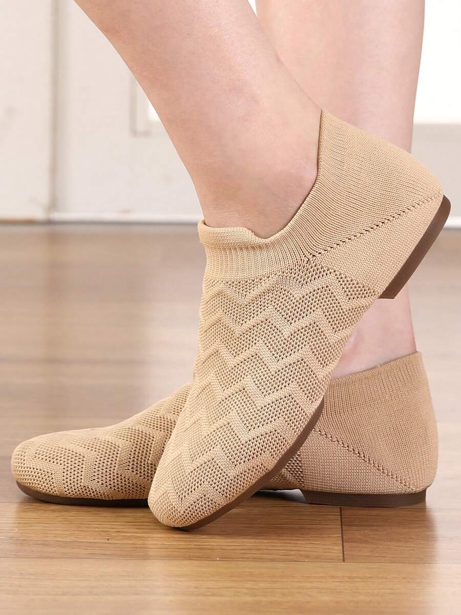 Experience effortless movement in these breathable knitted dance shoes, designed for ballet, jazz, yoga, and beyond. The slip-on fabric upper offers superior breathability and comfort, while the flexible rubber outsole provides reliable grip for both indoor studios and outdoor surfaces. Perfect for dancers of all levels seeking versatile footwear that adapts to multiple disciplines. The camel colorway complements any dance attire while maintaining a timeless aesthetic.