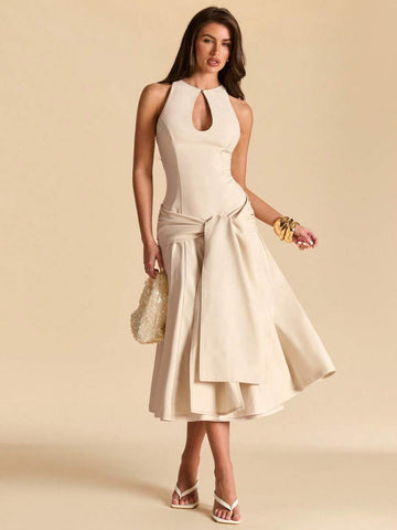 Step into effortless elegance with this Elegant Apricot Sleeveless Slit Dress, designed for women who love a sophisticated yet relaxed style. Featuring a graceful sleeveless silhouette, a flattering high slit, and a soft apricot hue, this dress brings a feminine and timeless charm to any occasion.