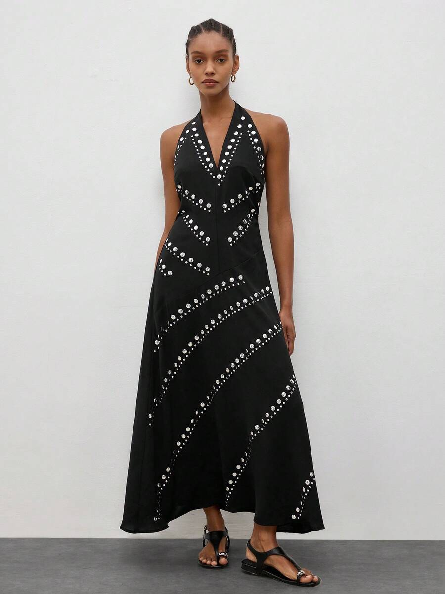 Women's Long A-Line Halter Neck Dress - Sleek Sleeveless V-Neck Vacation Style 