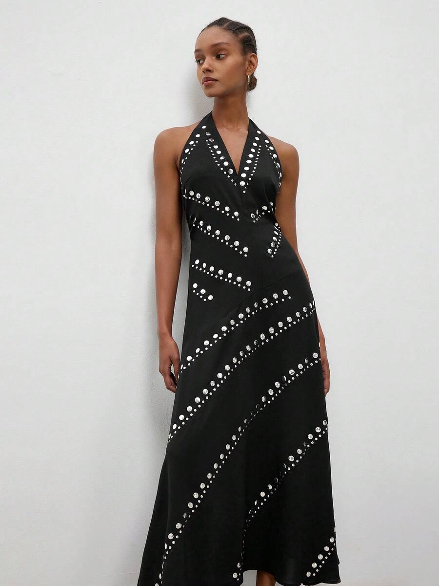 Women's Long A-Line Halter Neck Dress - Sleek Sleeveless V-Neck Vacation Style 