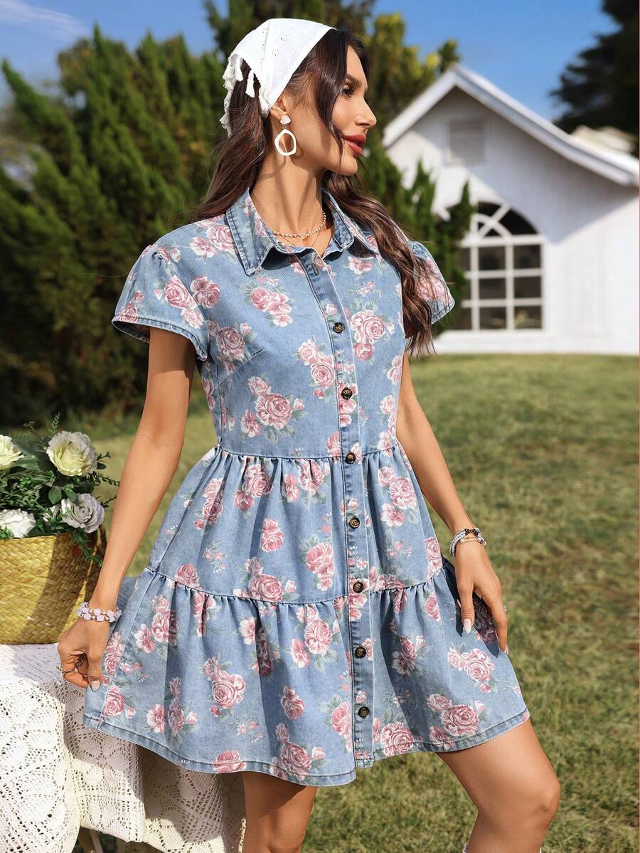 Experience the breathtaking fusion of Americana heritage and sharp, modern architectural tailoring. This stunning rose-printed denim ensemble is meticulously designed for the woman who values a high-fashion, "quiet luxury" approach to casual dressing—the ultimate centerpiece for prestigious garden retreats, exclusive city soirées, and high-authority spring outings.