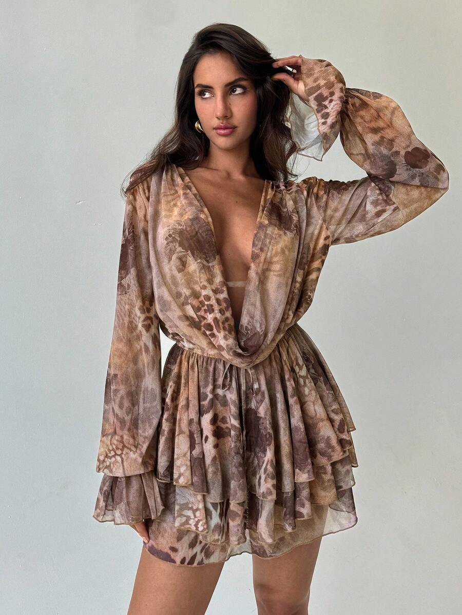 Experience the breathtaking fusion of bohemian heritage and sharp, modern architectural tailoring. This stunning long-sleeve ensemble is meticulously designed for the woman who values a high-fashion, "quiet luxury" approach to seasonal dressing—the ultimate centerpiece for prestigious urban retreats, exclusive autumn brunches, and high-authority street style moments.