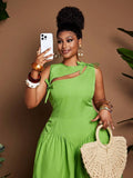 Image 5 - neckline detail of Stylish Plus Size Sleeveless Dress with Cutout and Cinched Waist for a Flattering Fit