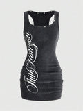 Fitted casual dress with grunge mood and short sleeves
