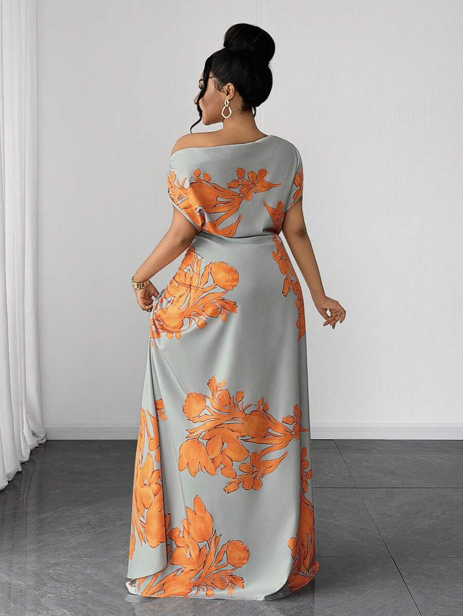 Model view of Plus Size Green Floral Print Ruched Waist Slit Shoulder Dress for Casual Vacations