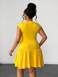 Neckline detail of Chic Plus Size Lemon Yellow Floral Midi Dress with 3D Design and Ruched Waist for Elegant Daily Wear and Parties