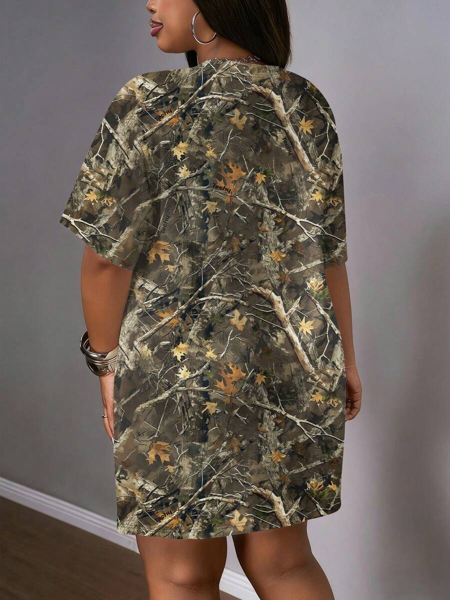 Back view of trendy vacation dress showing split hem detail