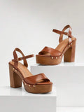 Platform block heel sandals with open toe and gold buckle image 3