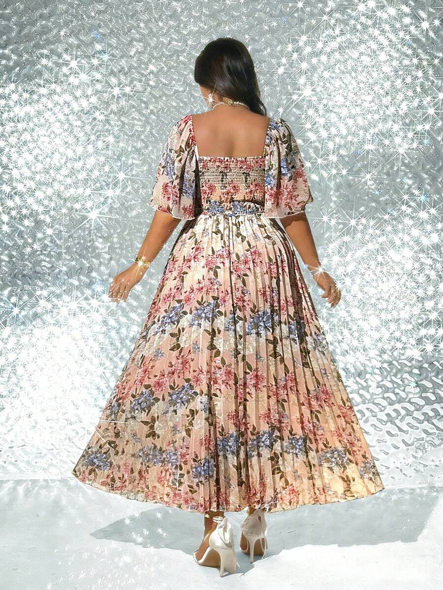 Image 18 - angle view of Elegant Plus Size Floral Print Pleated Dress for Women - Romantic and Stylish Fashion Statement