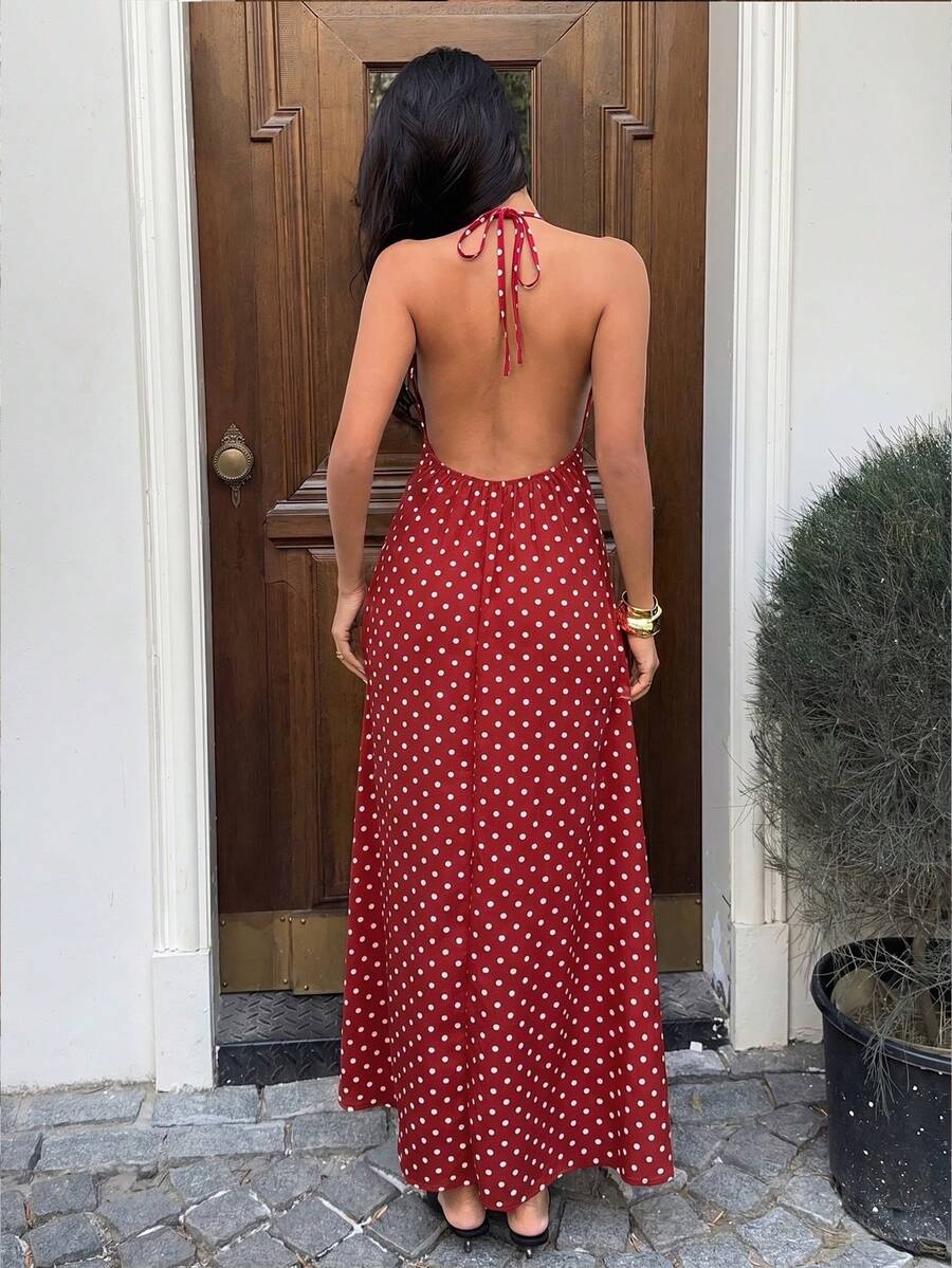 Capture effortless elegance with this blue plaid halter maxi dress, designed to blend classic charm with modern sophistication.