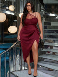 Fabric detail of Elegant Plus Size Black Mesh Slit Hem Midi Dress for Vacations and Celebrations for plus size dress styling