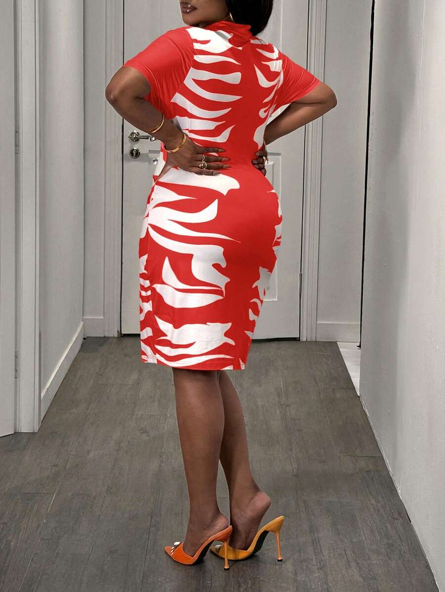 Close-up view of plus size women's allover print short sleeve dress – casual chic style for effortless elegance with plus size fit for summer casual wear