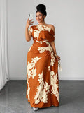 Fabric detail of Plus Size Green Floral Print Ruched Waist Slit Shoulder Dress for Casual Vacations