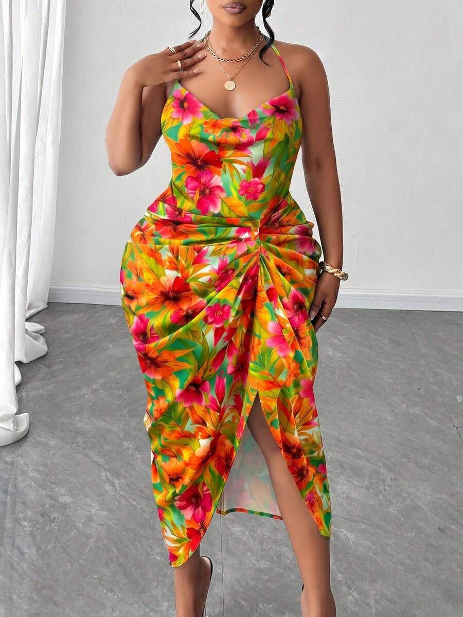 Image 9 - waist detail of Plus Size Women’s Tie Dye Pleated Casual Halter Neck Dress for Trendy Party Outings