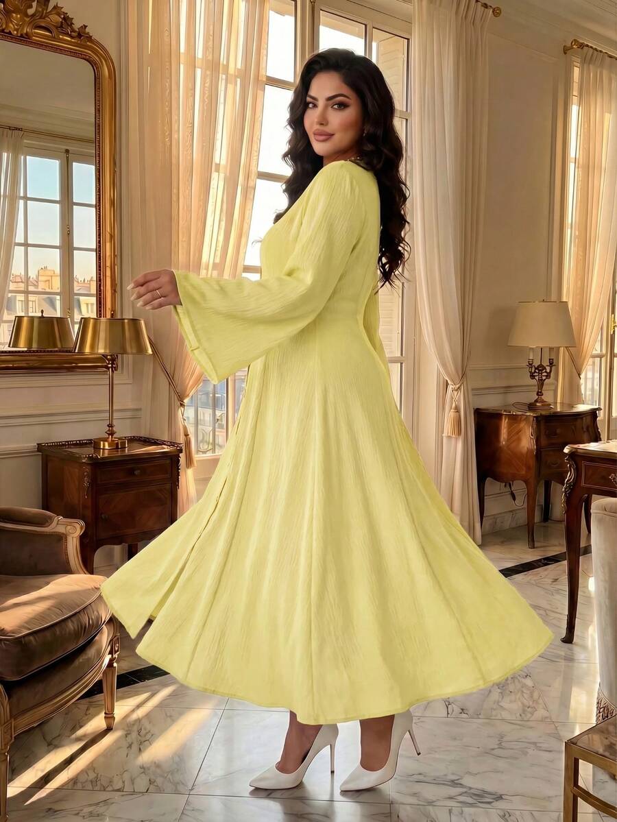 Color option view of Elegant Plus Size Flare Dress for Women - Perfect for Spring, Autumn, Office, and Travel