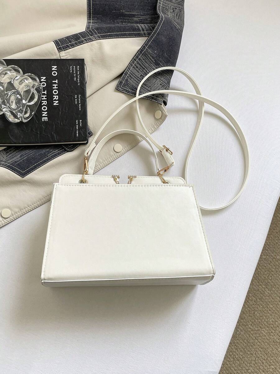Image 4 - detail view of Chic & Versatile Women's Handbag: Stylish Commuter Shoulder & Crossbody Bag