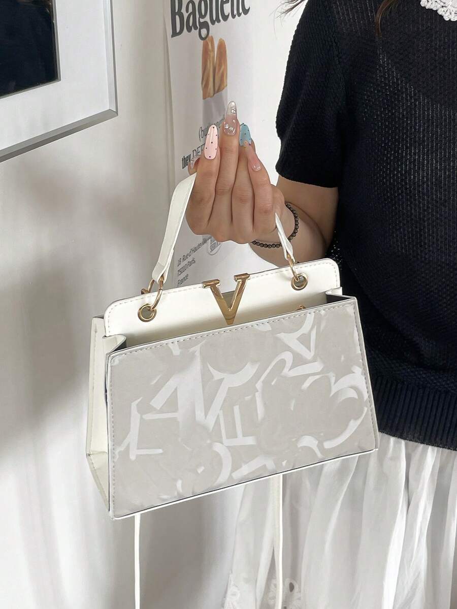 Image 5 - material detail of Chic & Versatile Women's Handbag: Stylish Commuter Shoulder & Crossbody Bag
