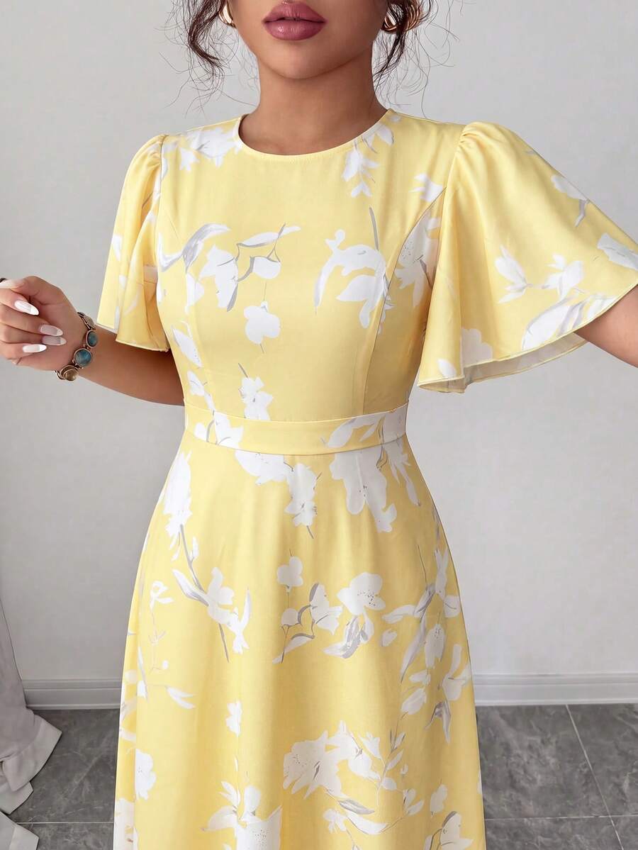 Image 9 - waist detail of Elegant Plus Size Floral Print Dress for Women - Perfect for Work, Commute, and Summer Outings