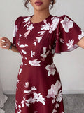 Image 12 - model view of Elegant Plus Size Floral Print Dress for Women - Perfect for Work, Commute, and Summer Outings
