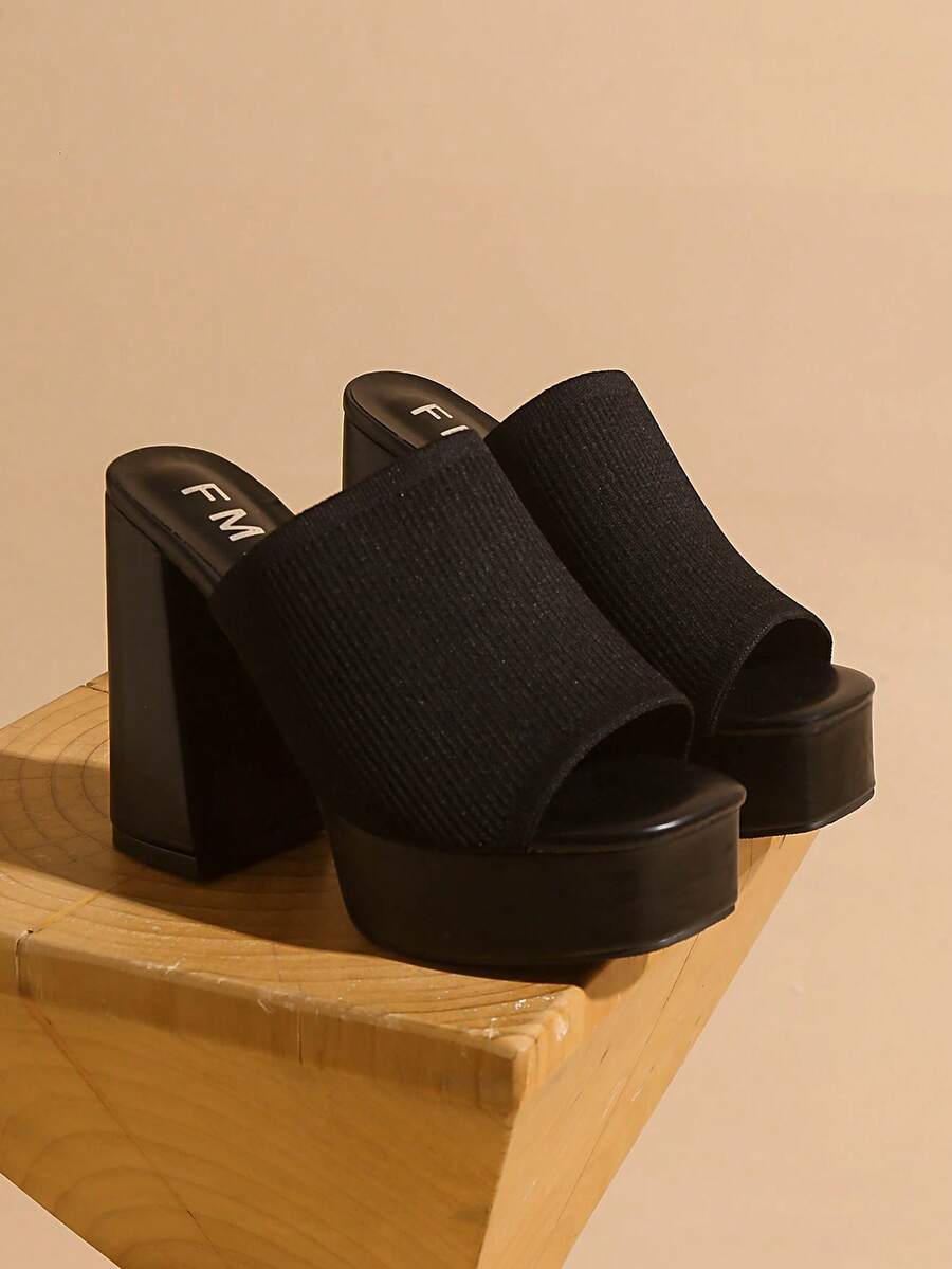 Image 8 - fit detail of Elevate Your Style with Bright Green Knit Sandals – Ultra High Heels for a Lengthening Effect