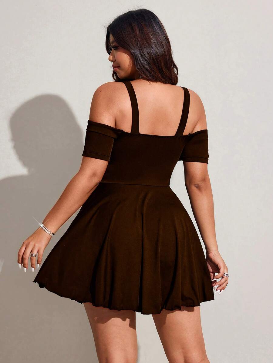 Image 5 - neckline detail of Chic Plus Size Black Lace Bodycon Dress for Effortless Spring/Summer Style