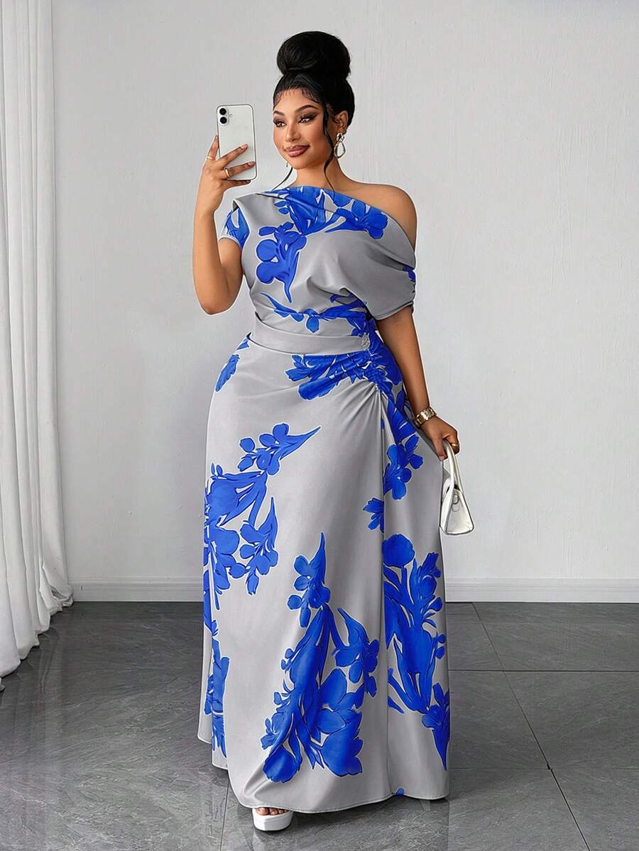 Print detail of Plus Size Green Floral Print Ruched Waist Slit Shoulder Dress for Casual Vacations