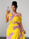 Hem detail of Plus Size Green Floral Print Ruched Waist Slit Shoulder Dress for Casual Vacations