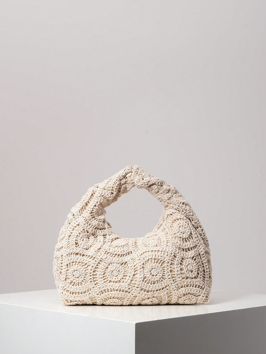 Embrace sunny days with this Boho-Chic Floral Woven Beach Tote Bag! Lightweight and spacious, it’s perfect for carrying all your summer essentials—from sunscreen to your favorite beach read. The vibrant floral design adds a playful touch to your vacation style, making every trip to the shore feel like a breeze. Whether you’re lounging by the waves or exploring seaside markets, this tote keeps you effortlessly chic and ready for adventure.