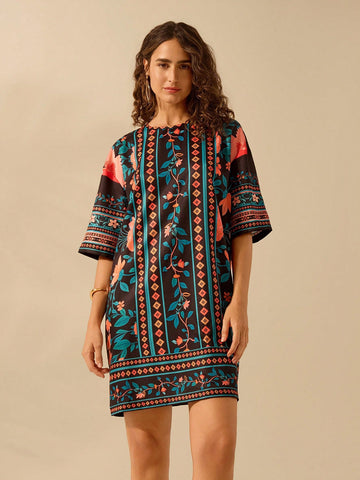 Turn up the heat on your summer style with our Boho Tropical Floral Print Casual Summer Dress for Women! This perfect vacation beachwear features a fun and playful print that will make you stand out on the beach. Stay cool and comfortable while looking effortlessly chic.